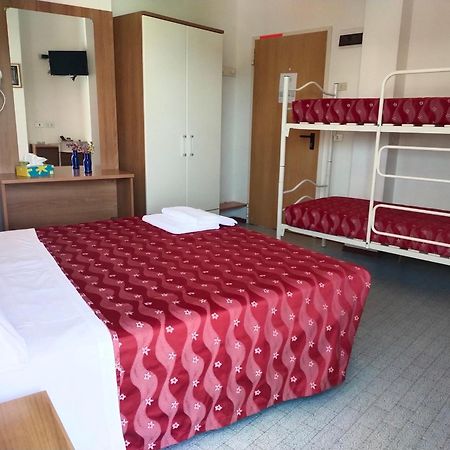 רימיני Hotel Goldene Rose מראה חיצוני תמונה