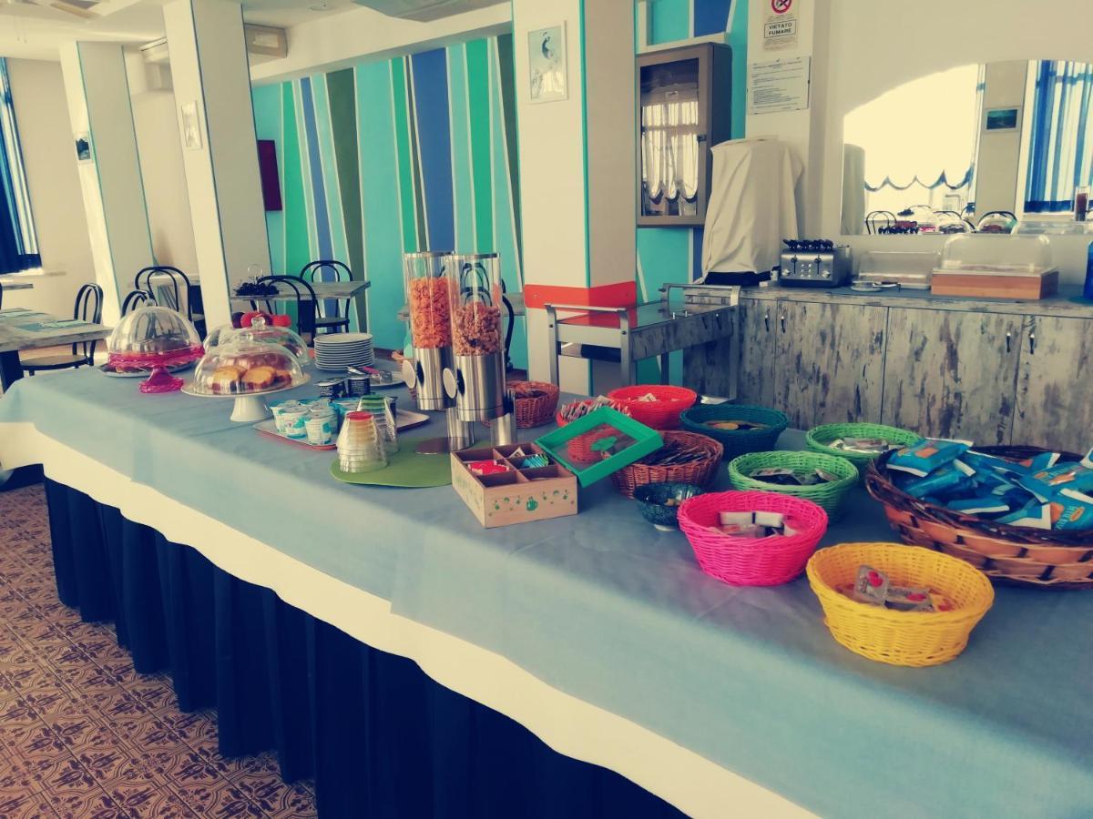 רימיני Hotel Goldene Rose מראה חיצוני תמונה