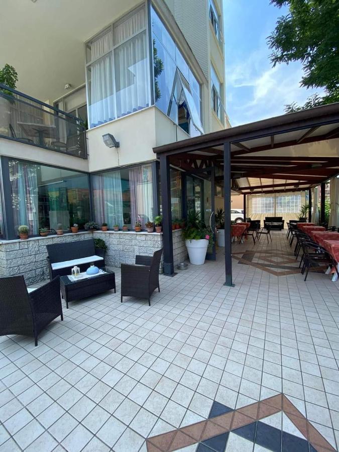 רימיני Hotel Goldene Rose מראה חיצוני תמונה