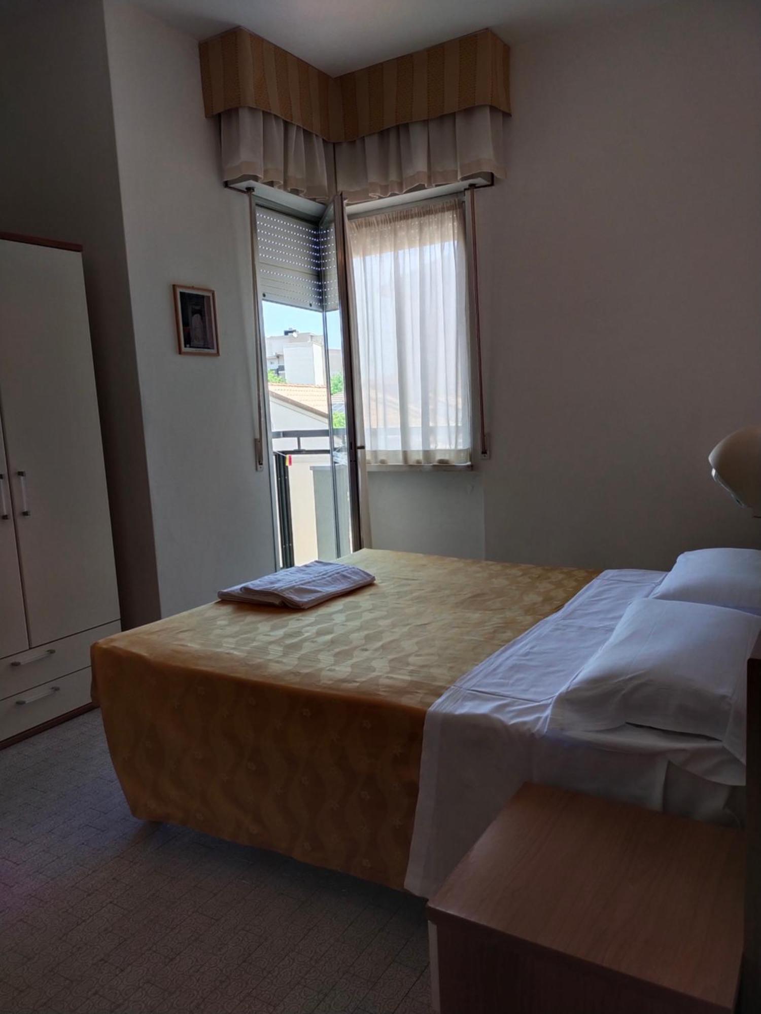 רימיני Hotel Goldene Rose מראה חיצוני תמונה