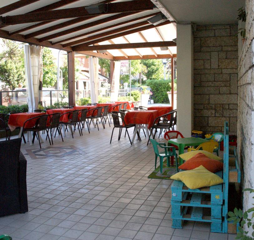 רימיני Hotel Goldene Rose מראה חיצוני תמונה